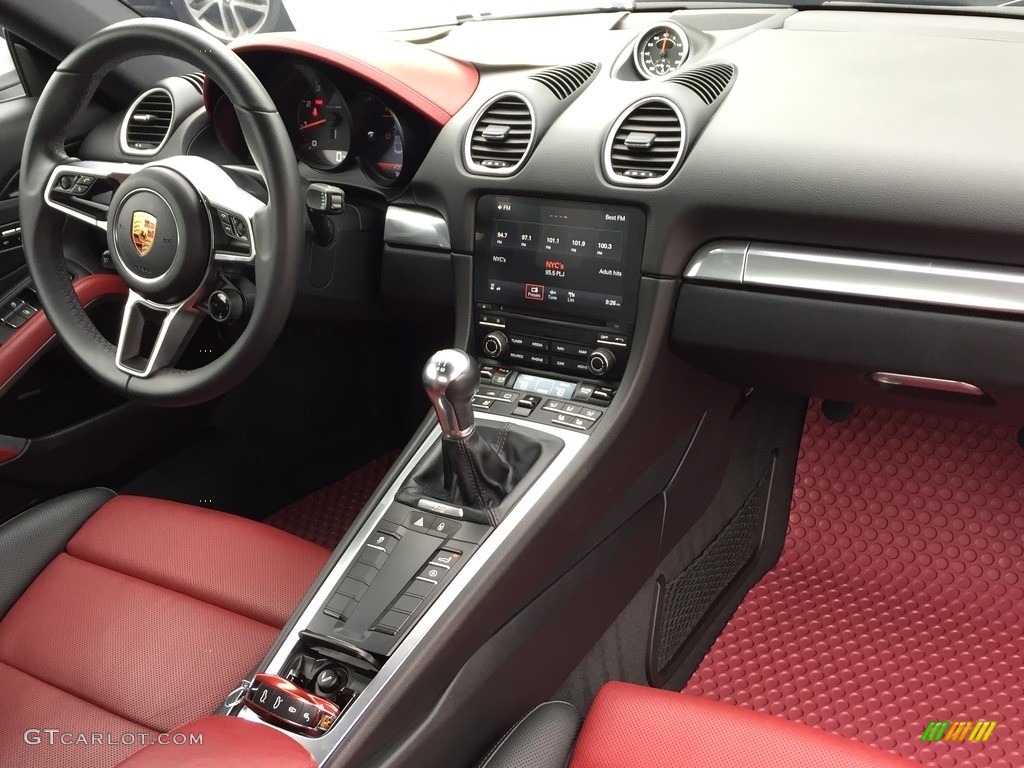 2017 Porsche 718 Cayman Standard 718 Cayman Model Dashboard Photos