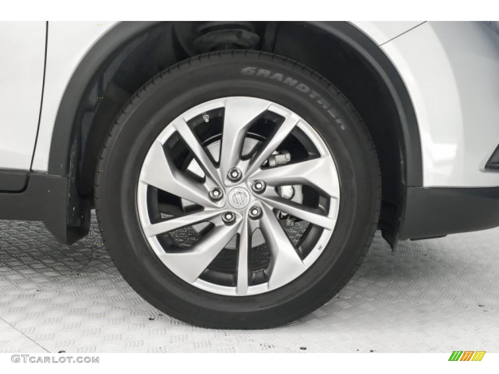 2015 Rogue SL - Brilliant Silver / Charcoal photo #8