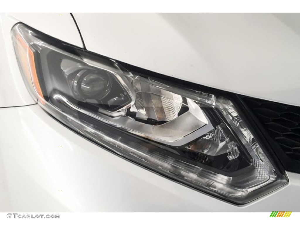 2015 Rogue SL - Brilliant Silver / Charcoal photo #29