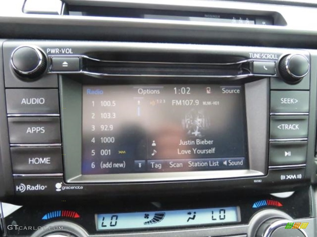 2018 Toyota RAV4 SE Controls Photo #127275291