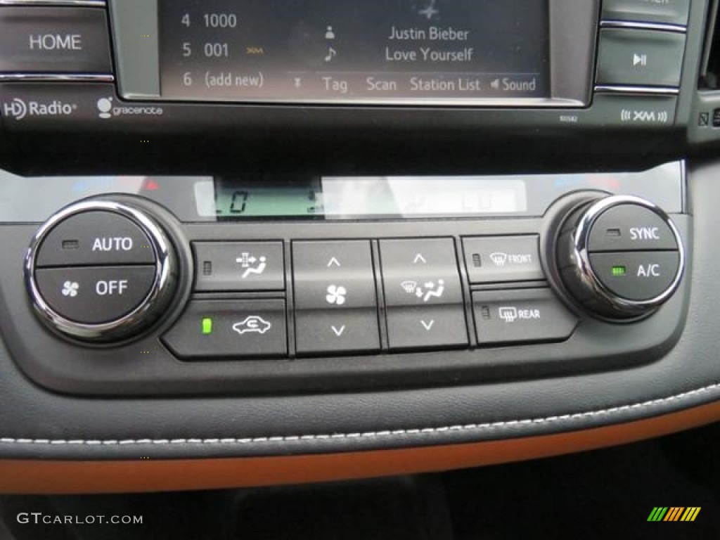 2018 Toyota RAV4 SE Controls Photo #127275299