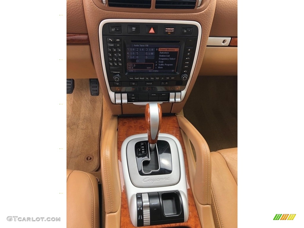 2008 Cayenne Tiptronic - Sand White / Havanna/Sand Beige photo #16