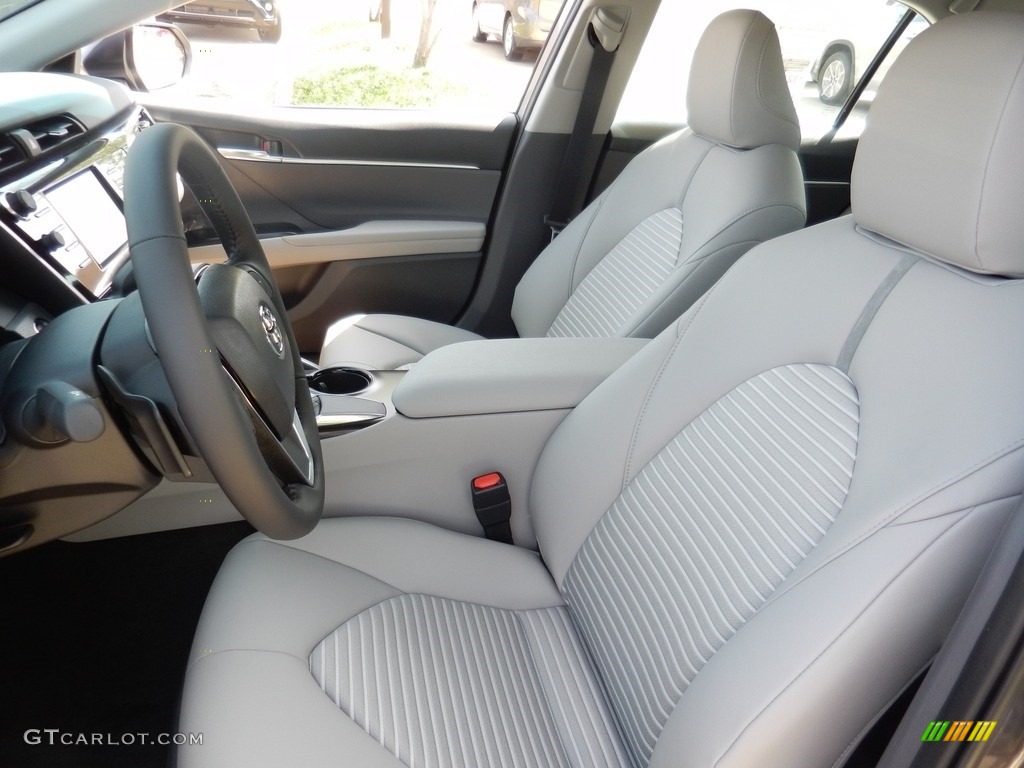 2018 Camry SE - Predawn Gray Mica / Ash photo #3