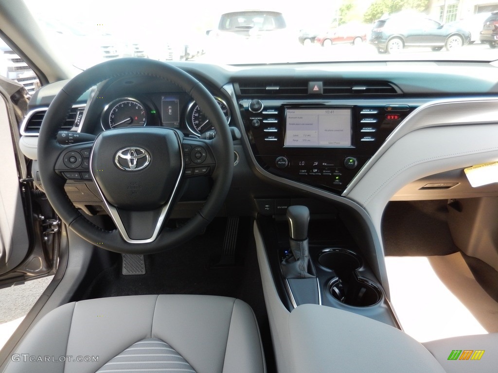 2018 Camry SE - Predawn Gray Mica / Ash photo #5