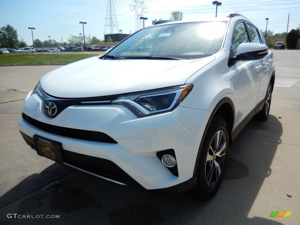 Super White Toyota RAV4