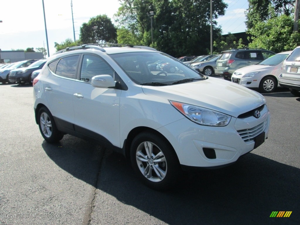 2012 Tucson GLS - Cotton White / Taupe photo #4