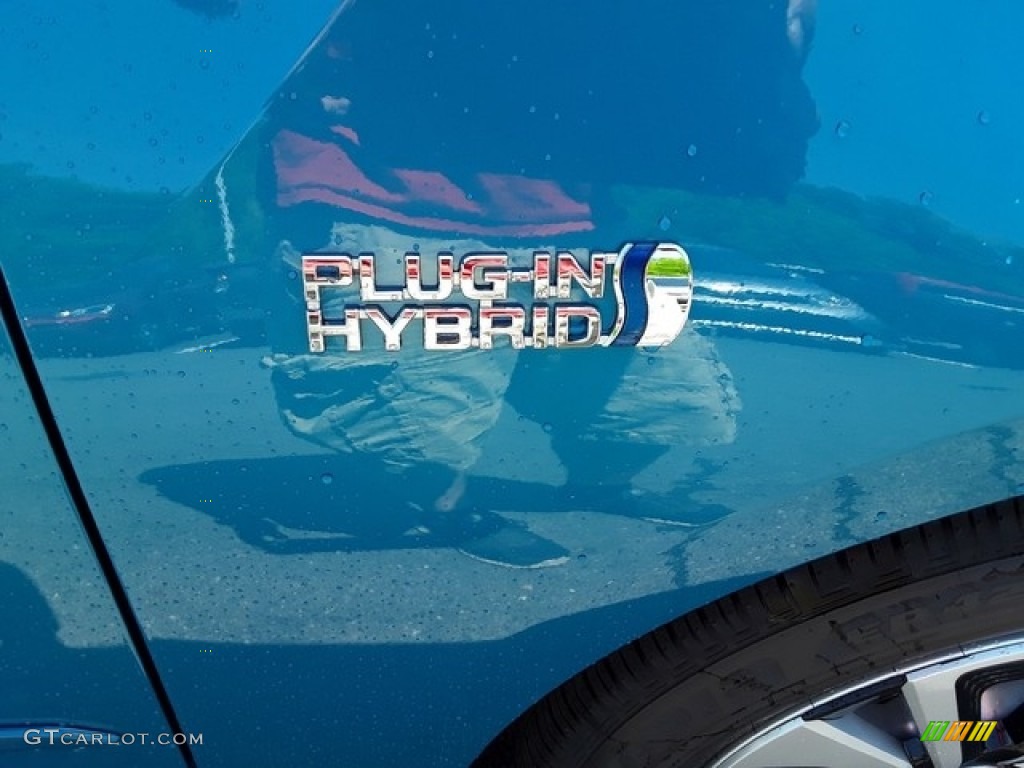 2018 Toyota Prius Prime Advanced Marks and Logos Photos