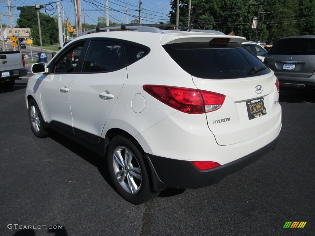 2012 Tucson GLS - Cotton White / Taupe photo #8