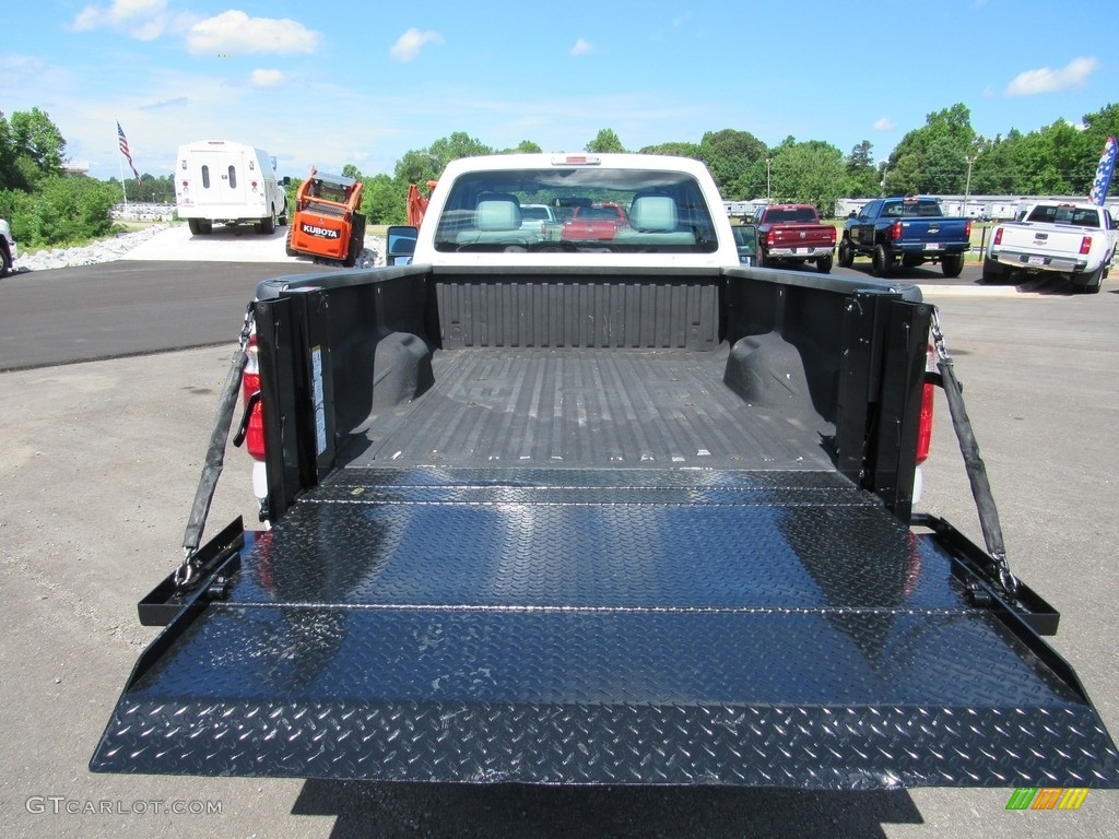 2012 F250 Super Duty XL Regular Cab - Oxford White / Steel photo #11