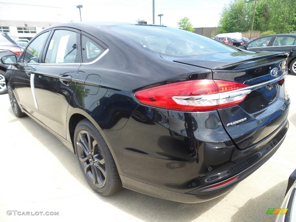 2018 Fusion SE - Shadow Black / Ebony photo #3