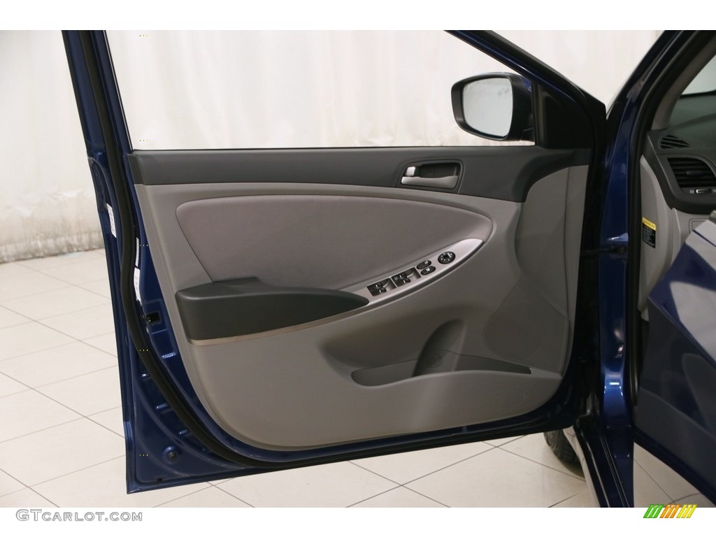 2016 Accent SE Sedan - Pacific Blue / Gray photo #4