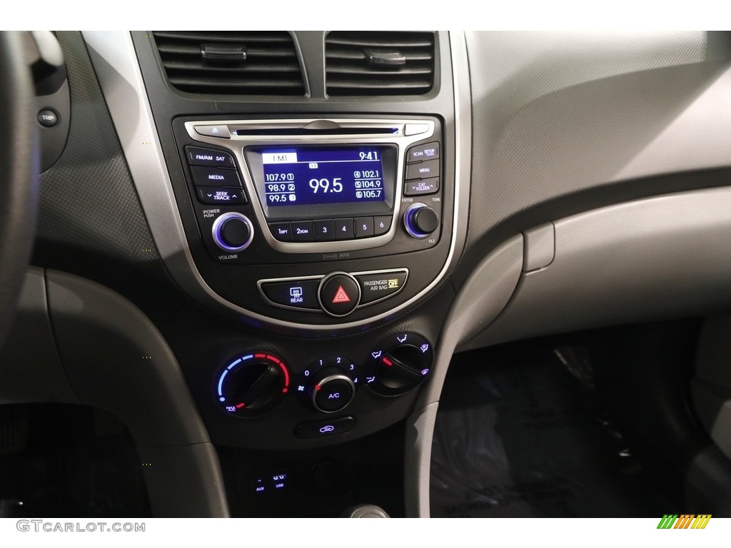 2016 Accent SE Sedan - Pacific Blue / Gray photo #8