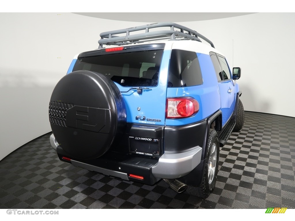 2007 FJ Cruiser 4WD - Voodoo Blue / Dark Charcoal photo #10