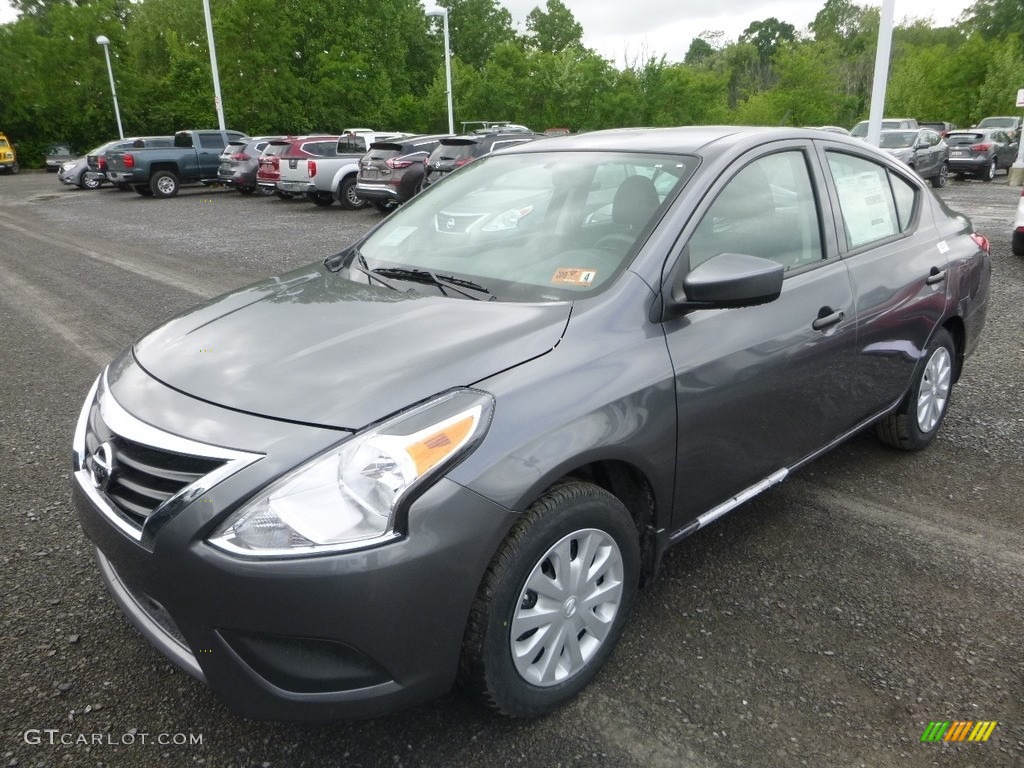 2018 Versa S - Gun Metal Metallic / Charcoal photo #8