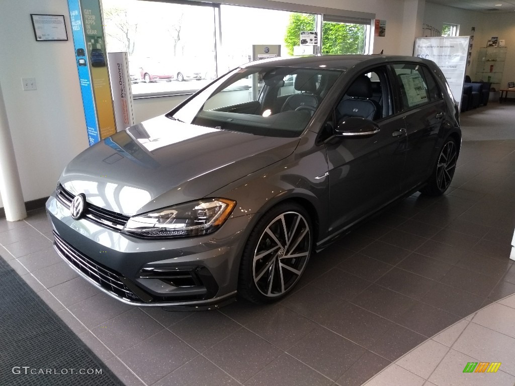 Indium Gray Metallic 2018 Volkswagen Golf R 4Motion w/DCC. NAV. Exterior Photo #127318520