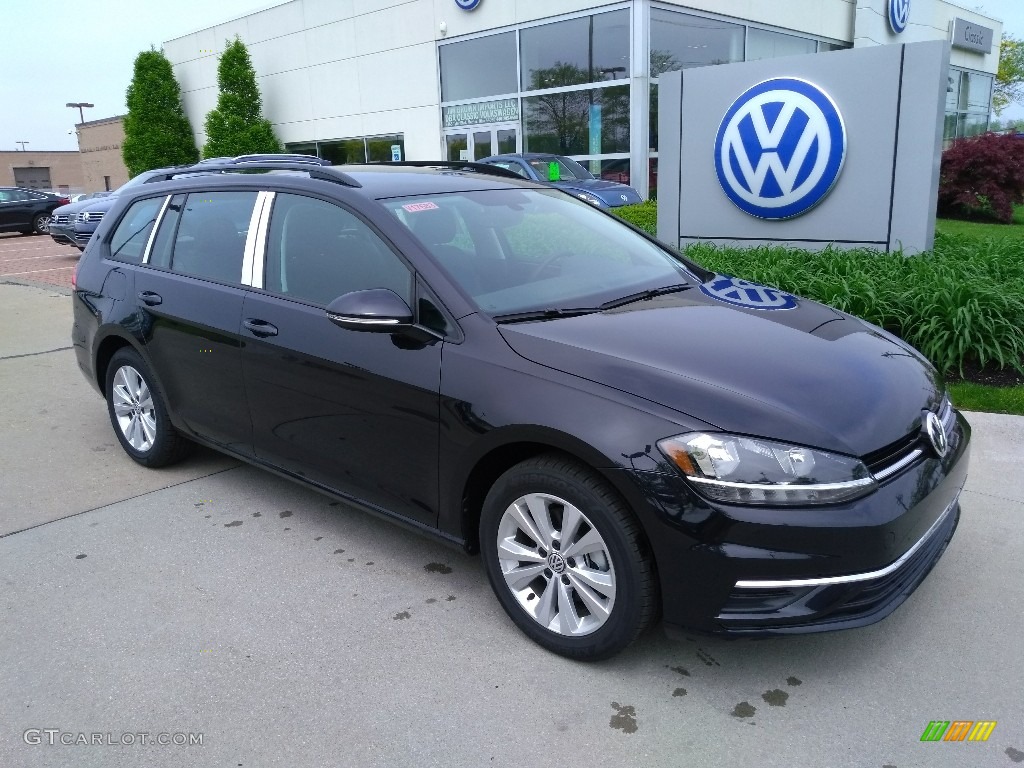 Deep Black Pearl 2018 Volkswagen Golf SportWagen S Exterior Photo #127319039