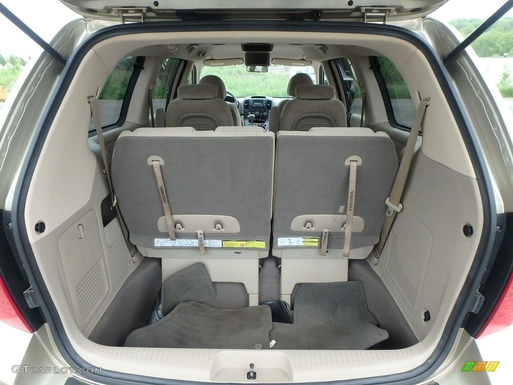 2008 Sedona LX - Sunset Gold Metallic / Beige photo #11