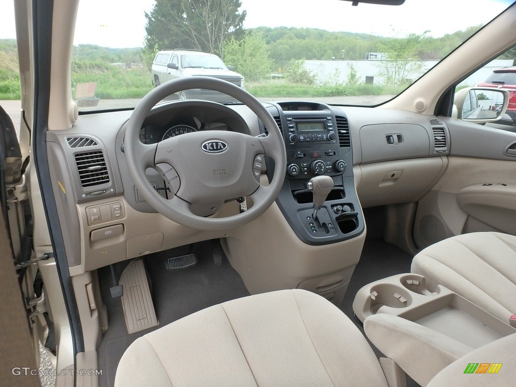 2008 Sedona LX - Sunset Gold Metallic / Beige photo #18