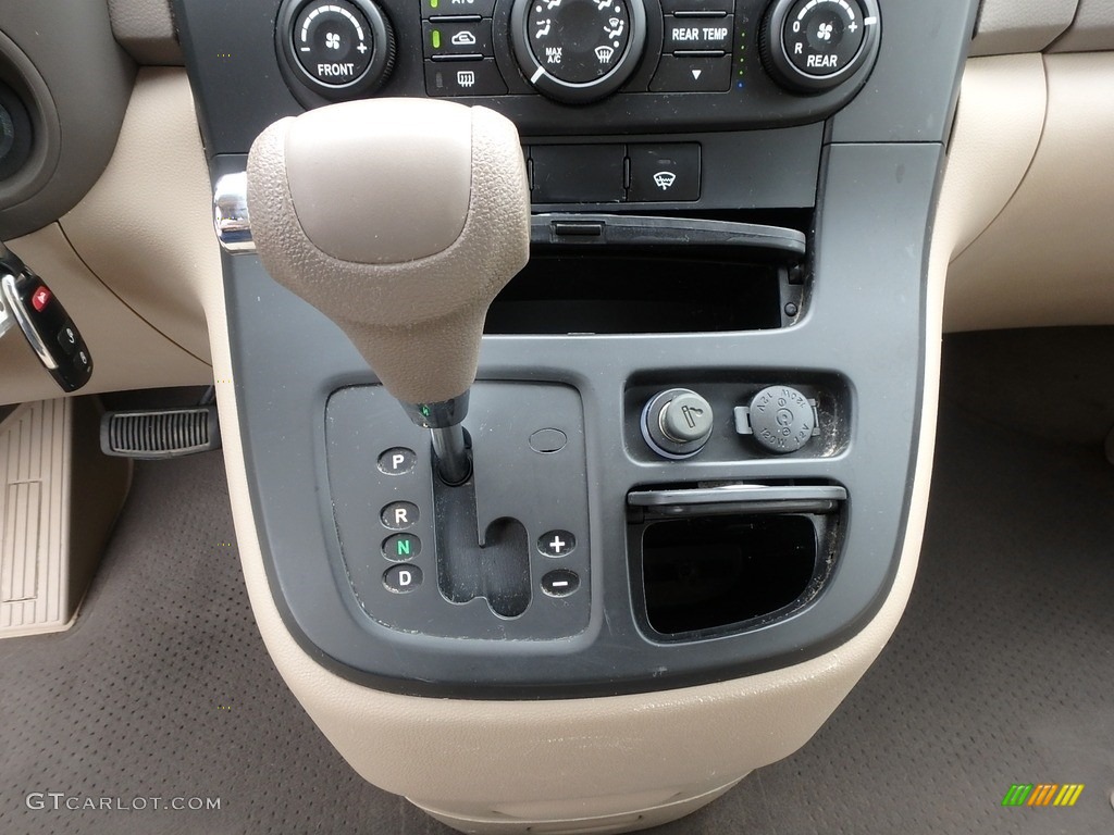 2008 Sedona LX - Sunset Gold Metallic / Beige photo #26