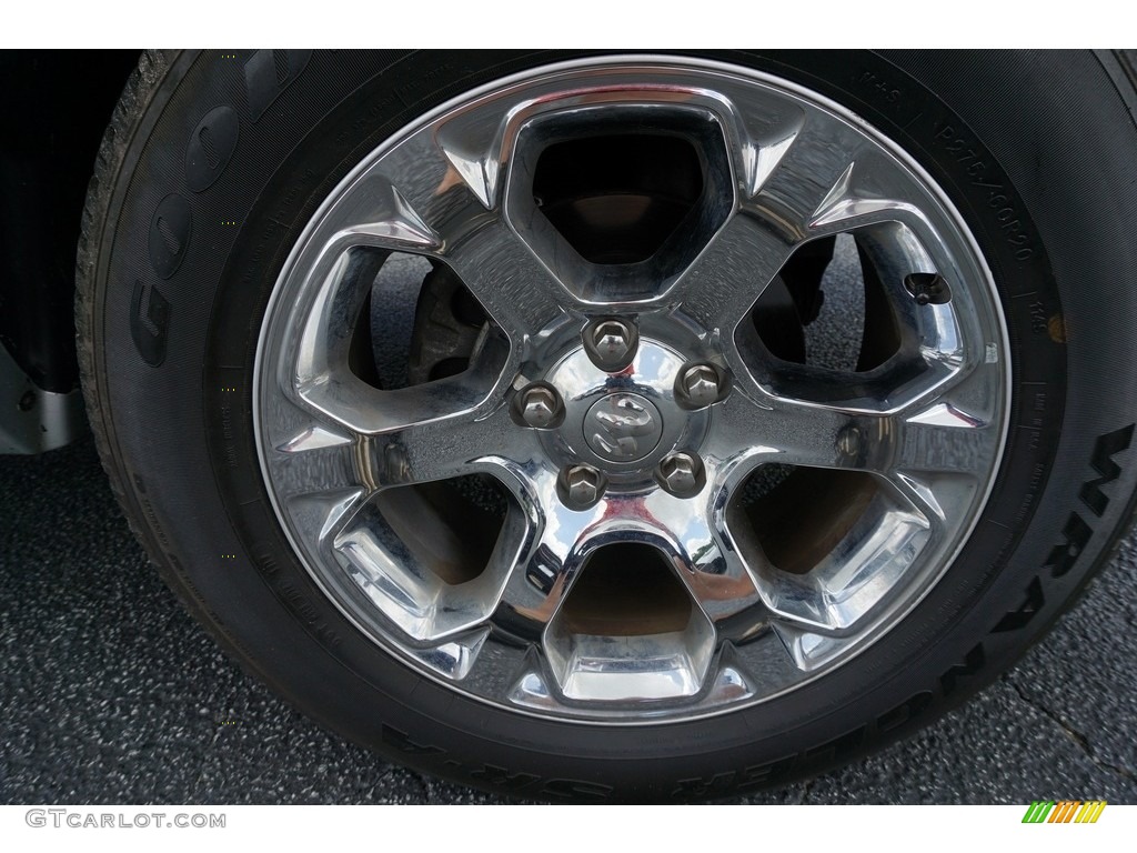 2018 1500 Laramie Quad Cab 4x4 - Bright Silver Metallic / Canyon Brown/Light Frost Beige photo #15