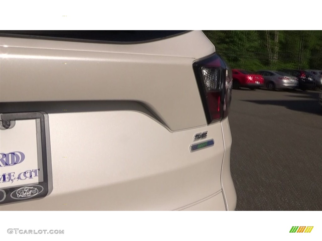 2018 Escape SE 4WD - White Platinum / Charcoal Black photo #67