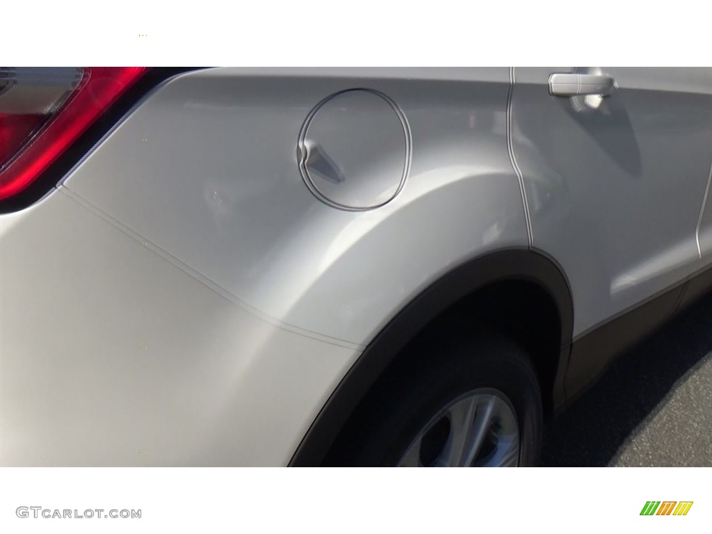 2018 Escape SE 4WD - White Platinum / Charcoal Black photo #72