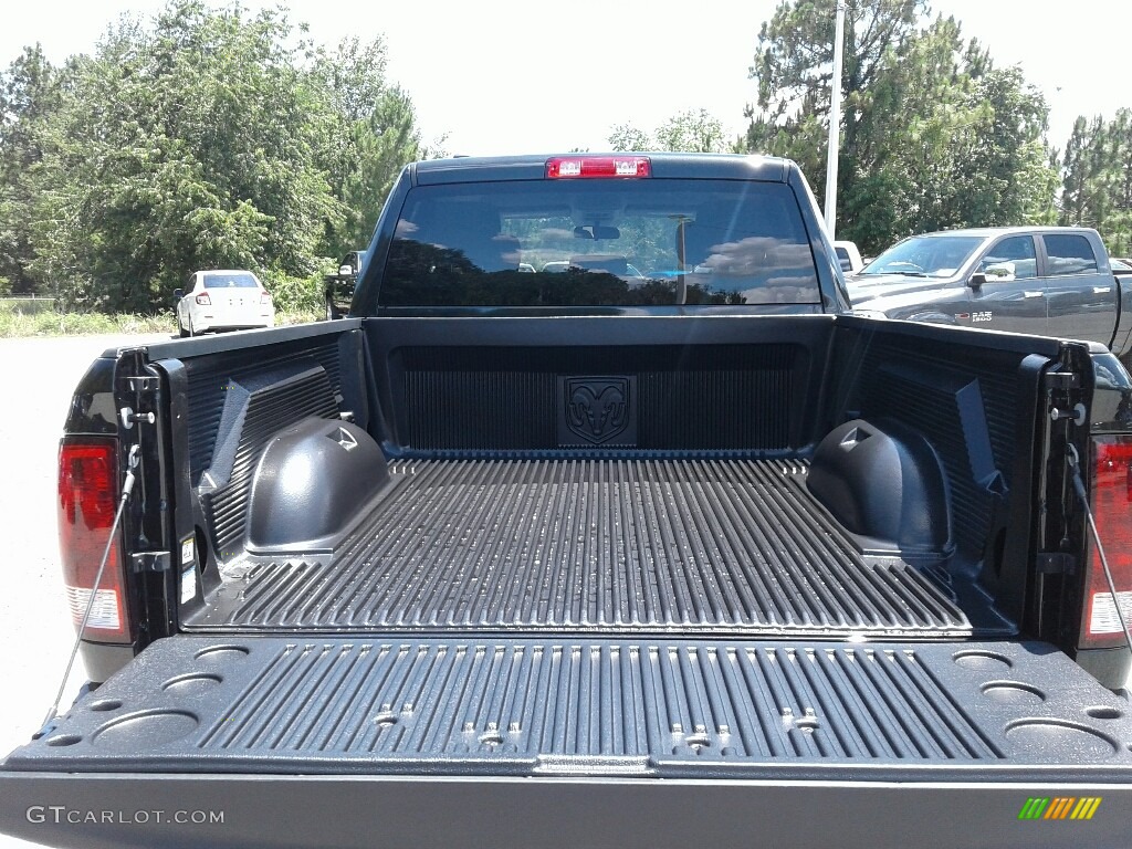 2018 1500 Express Quad Cab - Brilliant Black Crystal Pearl / Black/Diesel Gray photo #19