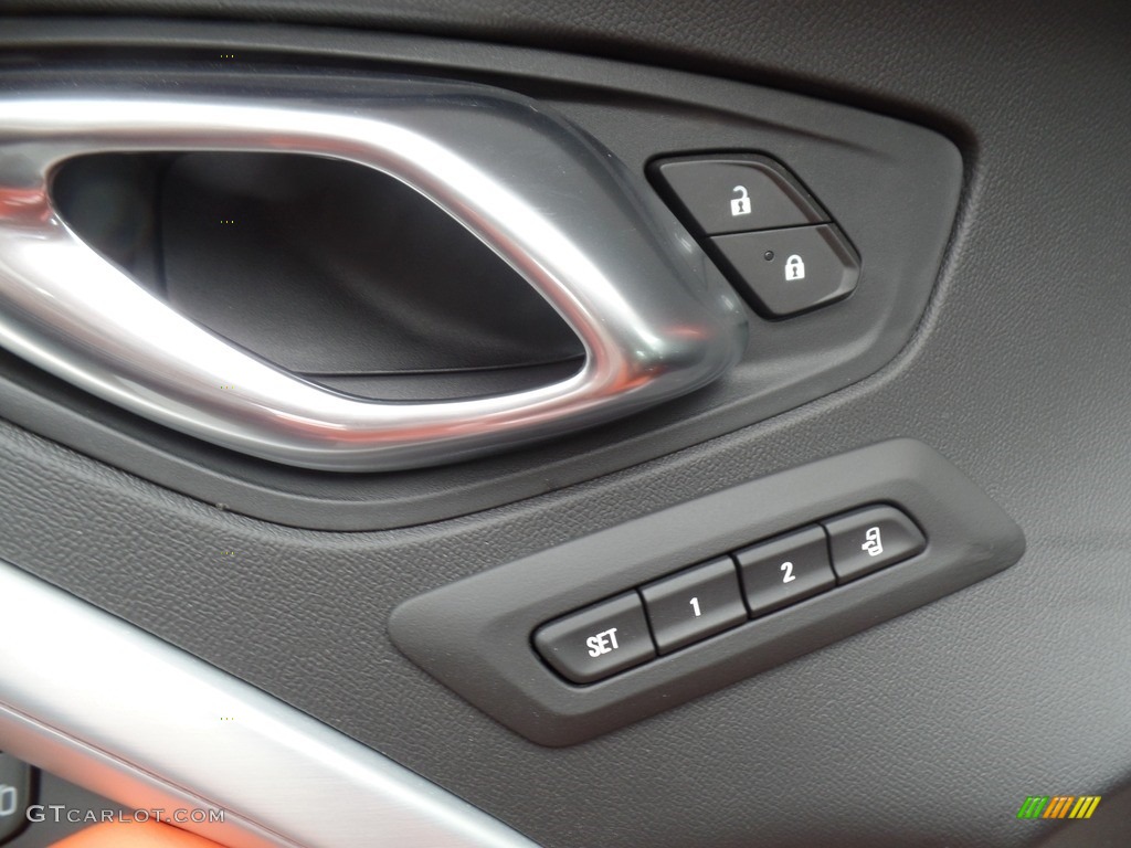 2018 Chevrolet Camaro LT Coupe Hot Wheels Package Controls Photo #127346885
