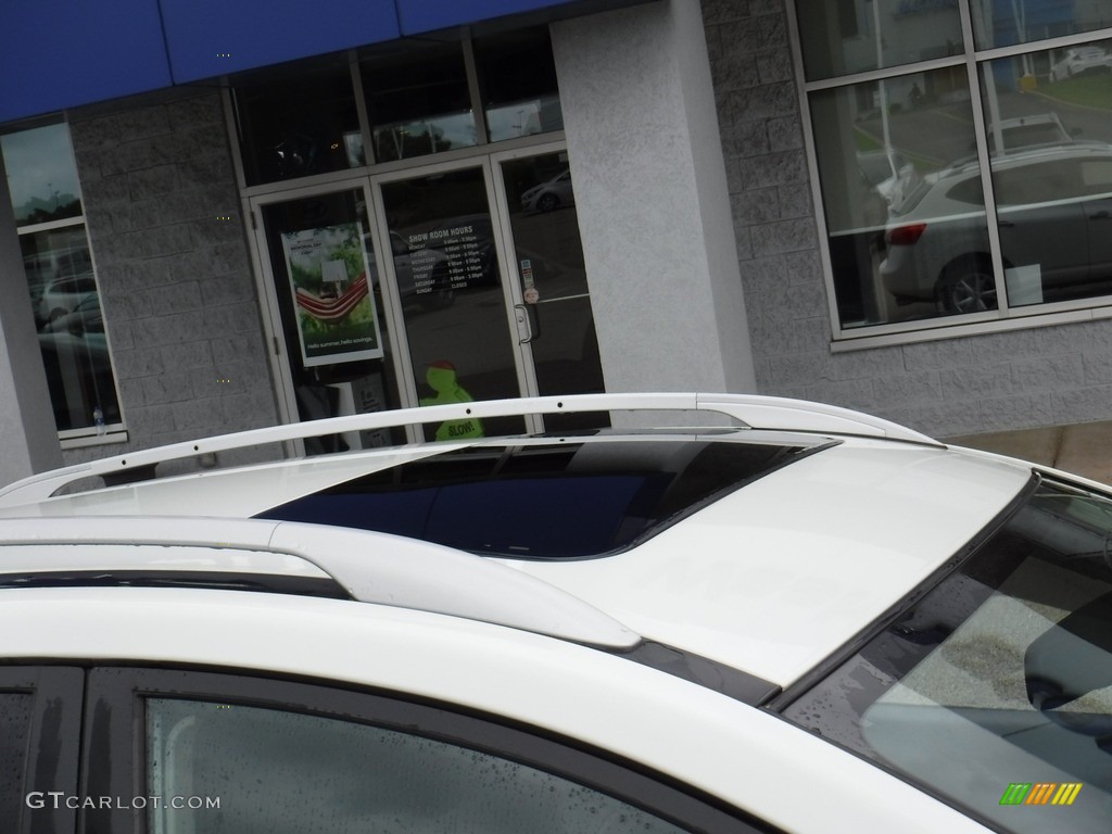 2010 Rogue SL AWD - Phantom White / Black photo #3