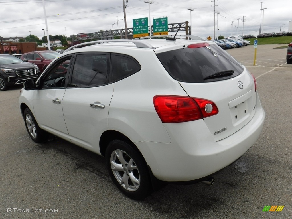 2010 Rogue SL AWD - Phantom White / Black photo #8