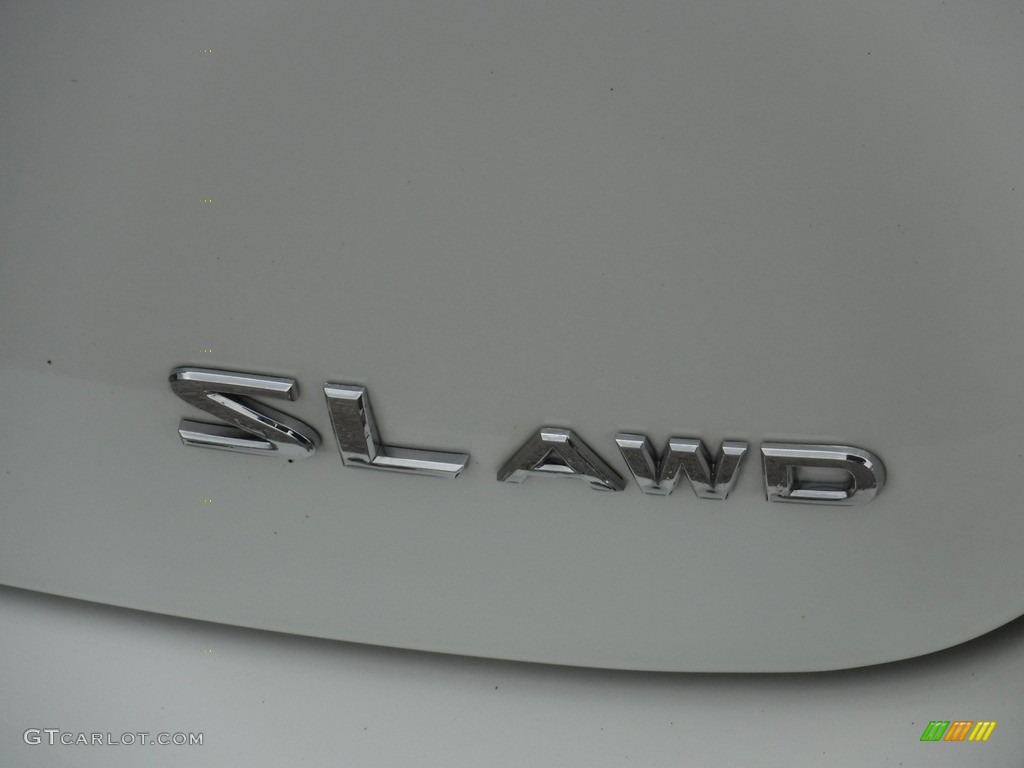 2010 Rogue SL AWD - Phantom White / Black photo #11
