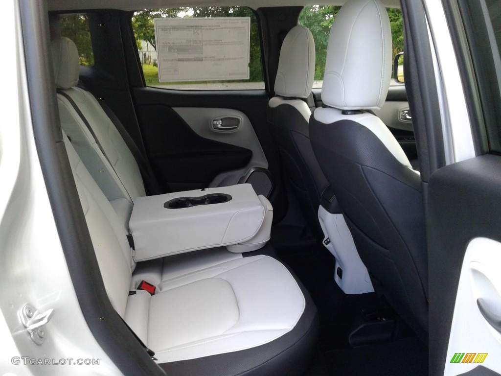 2018 Jeep Renegade Limited 4x4 Rear Seat Photos