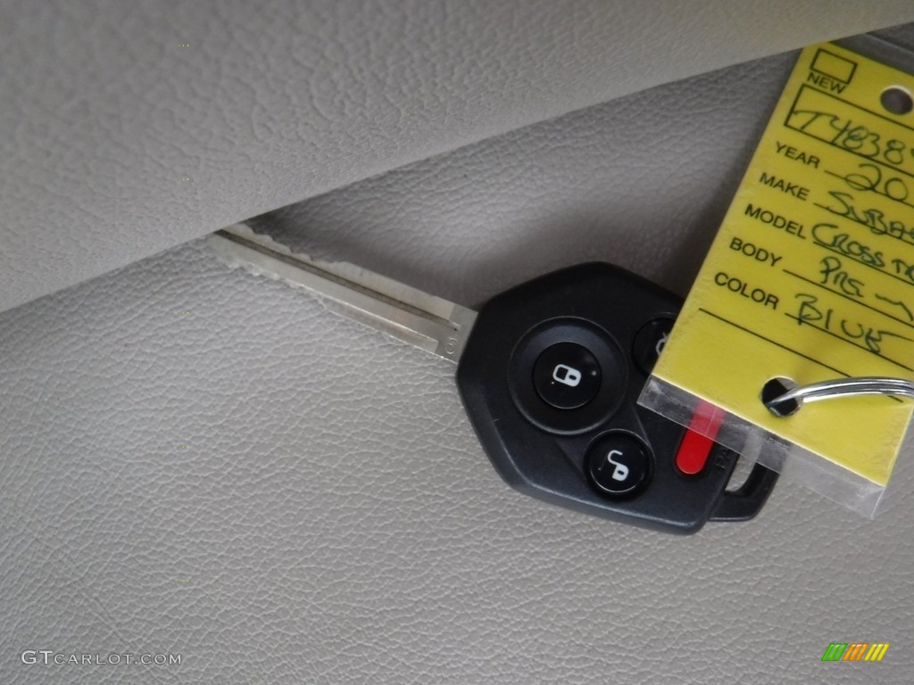 2014 XV Crosstrek 2.0i Limited - Quartz Blue Pearl / Ivory photo #25