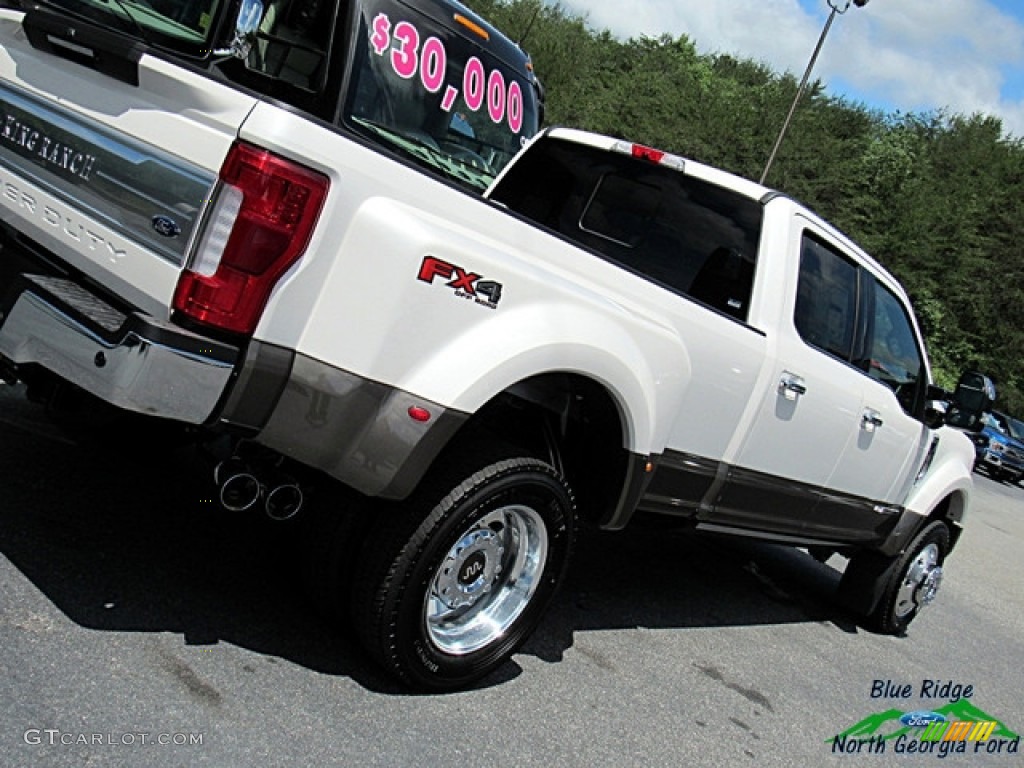 2018 F450 Super Duty King Ranch Crew Cab 4x4 - White Platinum / King Ranch Java photo #38