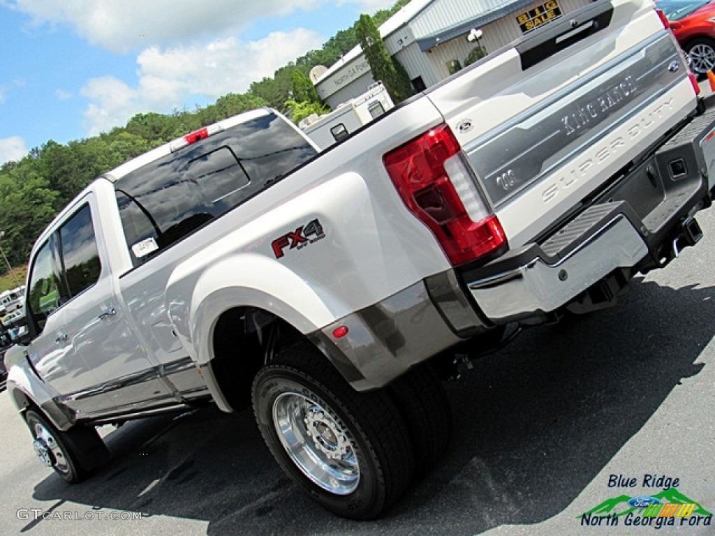 2018 F450 Super Duty King Ranch Crew Cab 4x4 - White Platinum / King Ranch Java photo #39