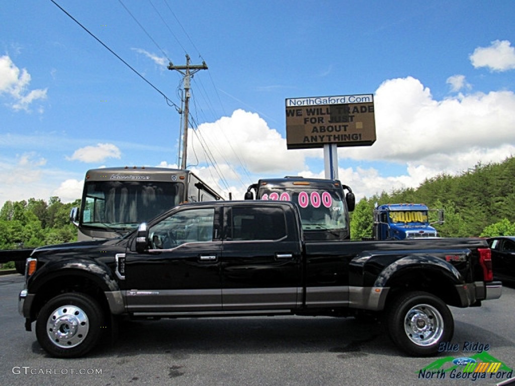 2018 F450 Super Duty King Ranch Crew Cab 4x4 - Shadow Black / King Ranch Java photo #2