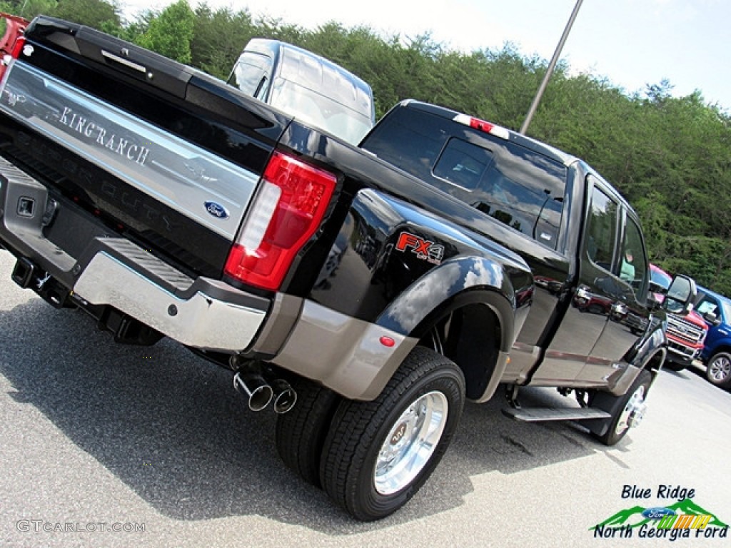 2018 F450 Super Duty King Ranch Crew Cab 4x4 - Shadow Black / King Ranch Java photo #37