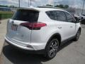 Super White - RAV4 LE Photo No. 24