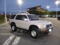 Beige Pearl Metallic - 4Runner SR5 4x4 Photo No. 1