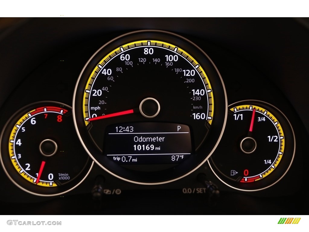 2017 Volkswagen Beetle 1.8T Dune Convertible Gauges Photos