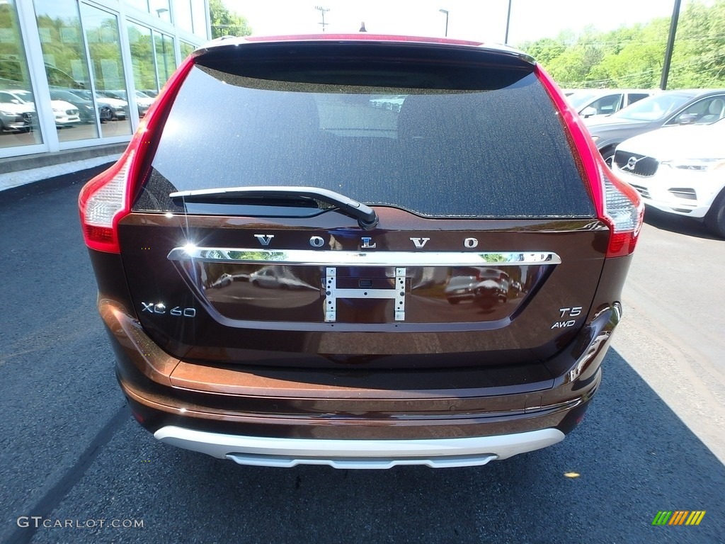 2017 XC60 T5 AWD Dynamic - Rich Java Metallic / Soft Beige photo #4