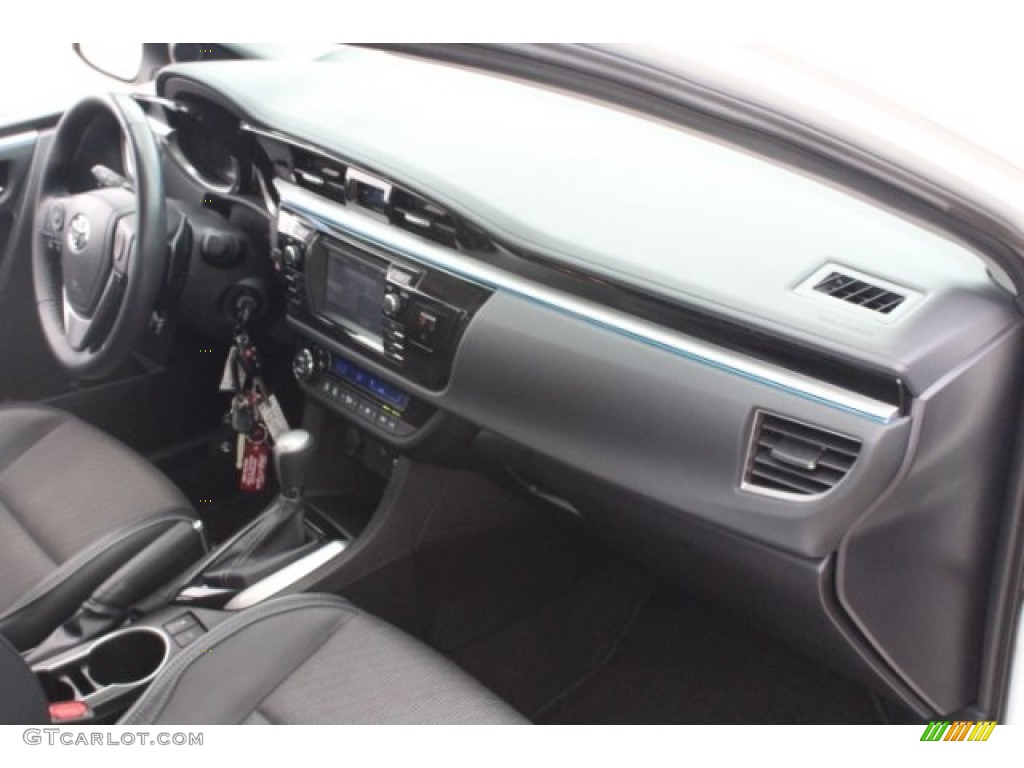 2016 Corolla S Plus - Super White / Black photo #30