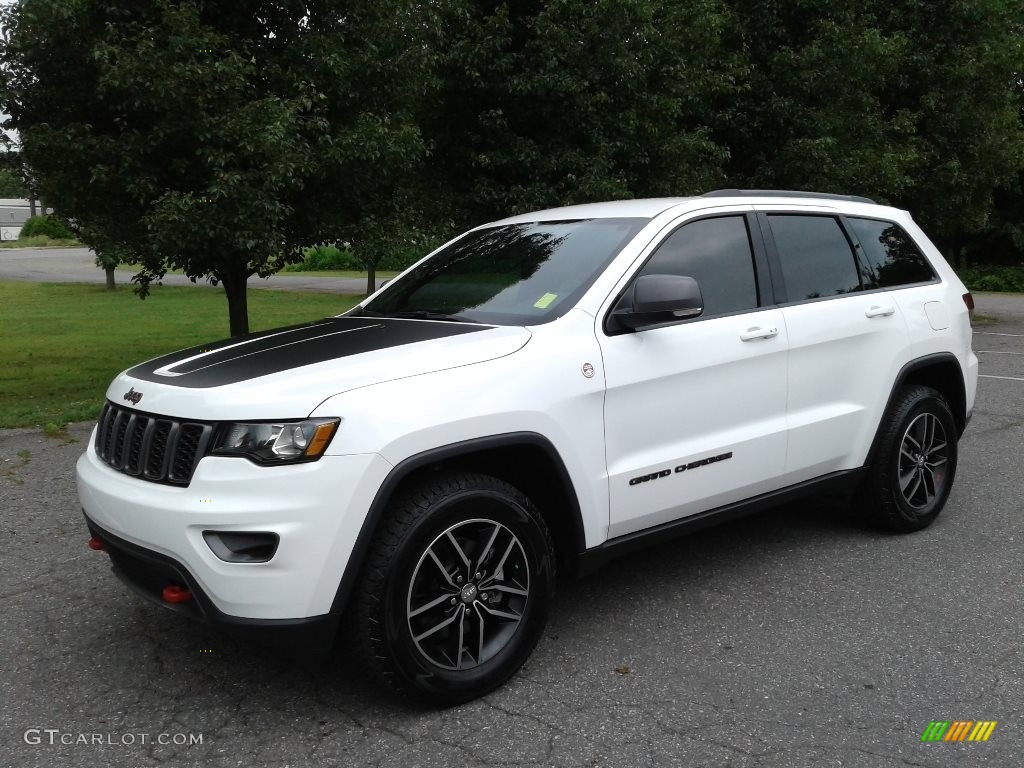 2017 Grand Cherokee Trailhawk 4x4 - Bright White / Black photo #2