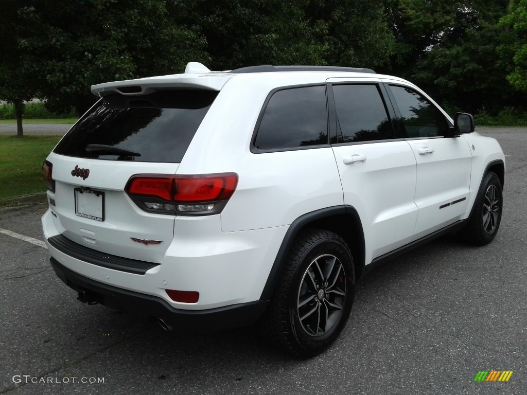 2017 Grand Cherokee Trailhawk 4x4 - Bright White / Black photo #6