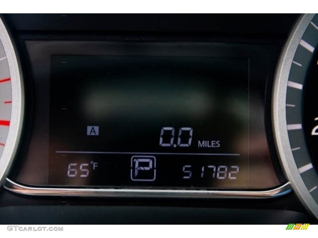 2014 Sentra SV - Aspen White / Charcoal photo #6