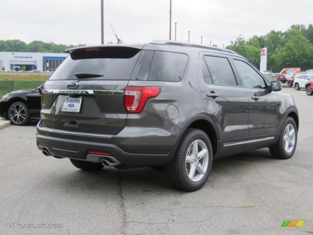 2018 Explorer XLT - Magnetic Metallic / Ebony Black photo #24