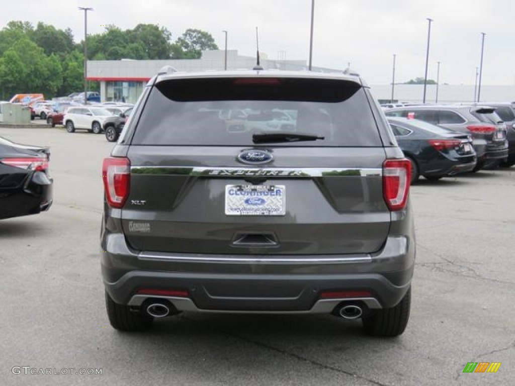2018 Explorer XLT - Magnetic Metallic / Ebony Black photo #25