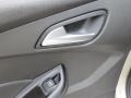 White Gold - Focus SE Sedan Photo No. 6