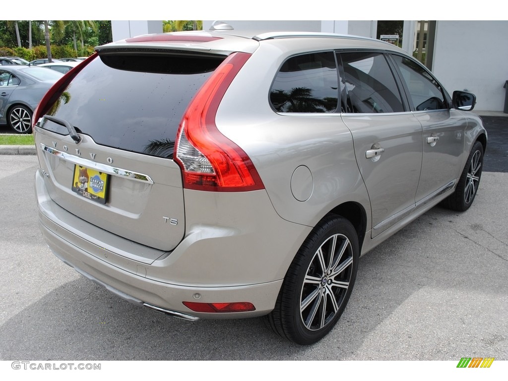 2016 XC60 T5 Drive-E - Seashell Metallic / Hazel Brown/Off-Black photo #9