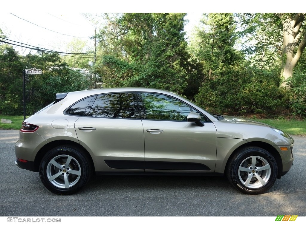 Palladium Metallic 2018 Porsche Macan Standard Macan Model Exterior Photo #127402038